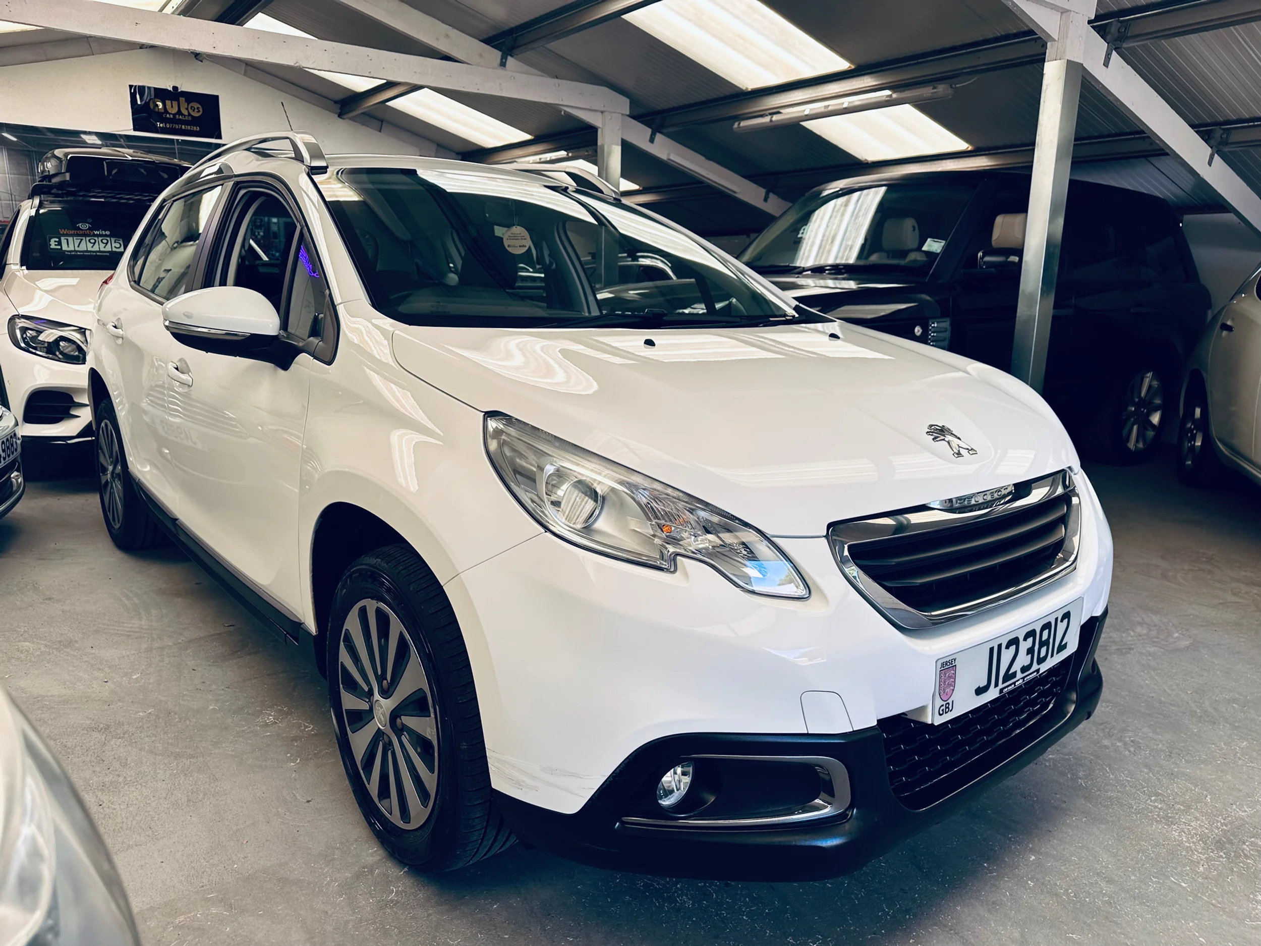 £6995.00 **17K MLS ONLY**AUTO-DIESEL**PEUGEOT 2008 ACTIVE 1.6 EHDI 04/2015 — photo 1