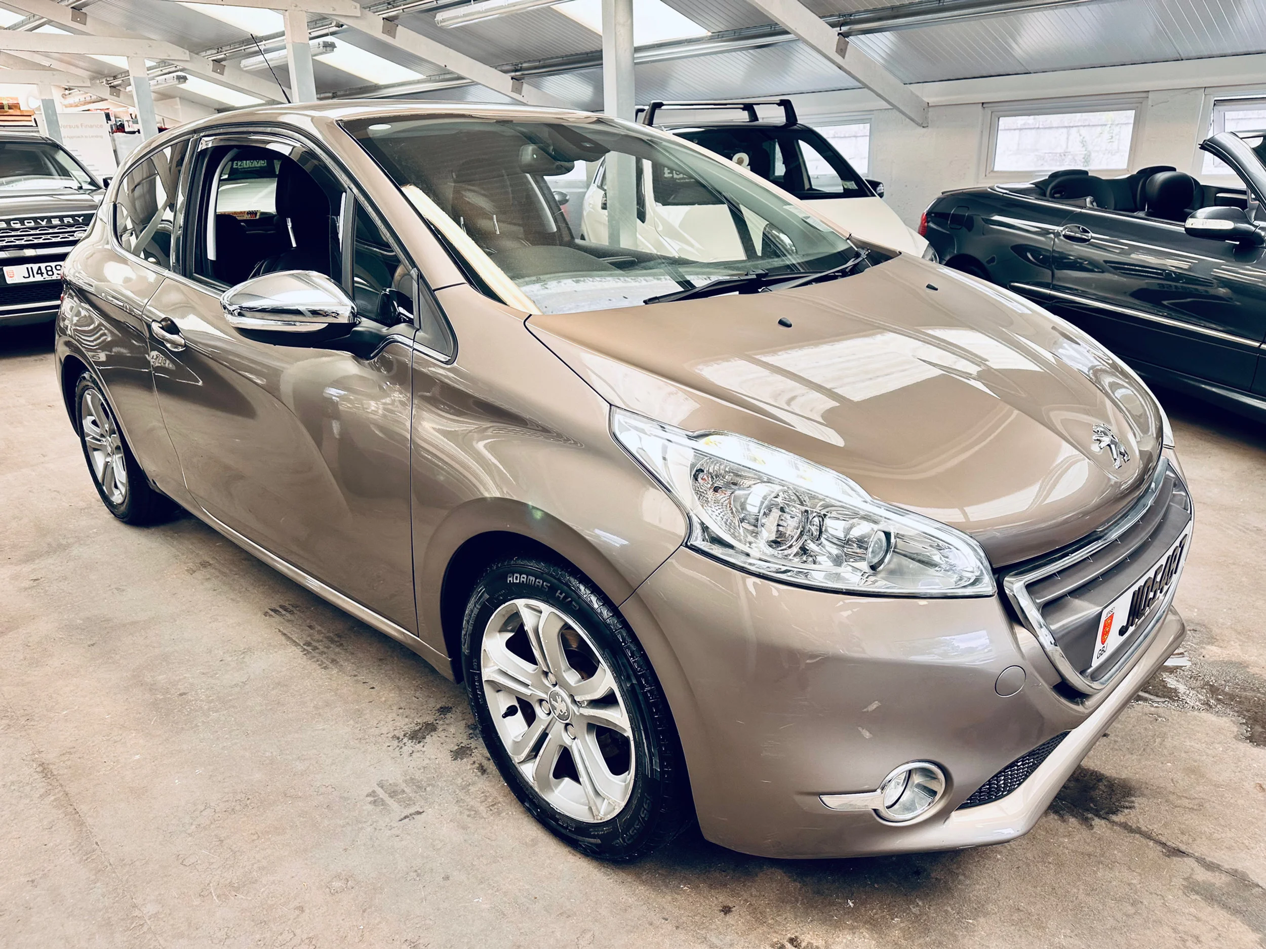 £4995.00 PEUGEOT 208 ALLURE 1.2 VTI 2014 50K MILES — photo 1