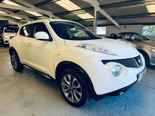 £5995.00. **AUTO**NISSAN JUKE DIG-T 4W TEKNA CVT 1.6 50K MLS 12/2013 ONE OWNER