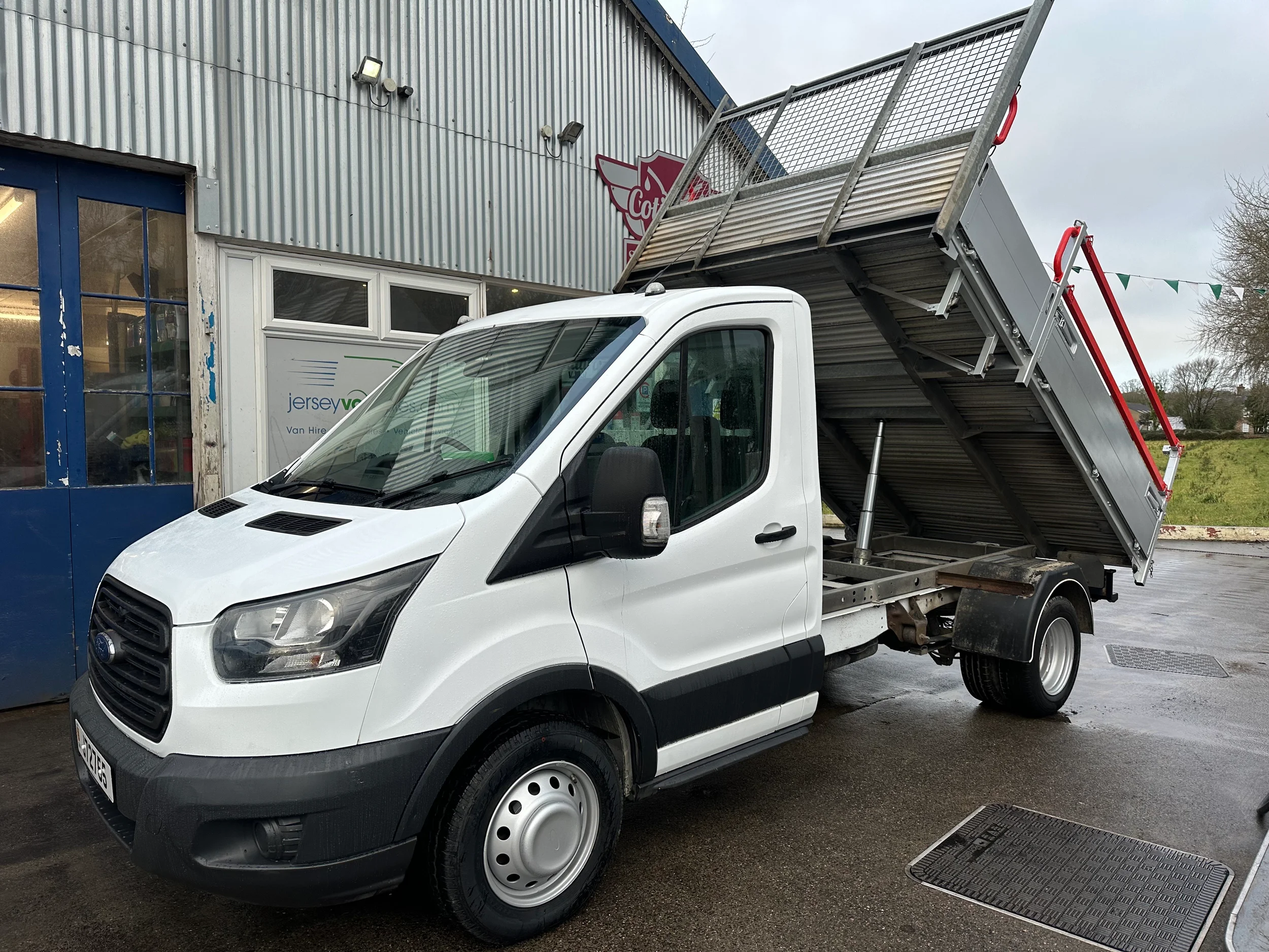 2017 Ford Transit Tipper — photo 1