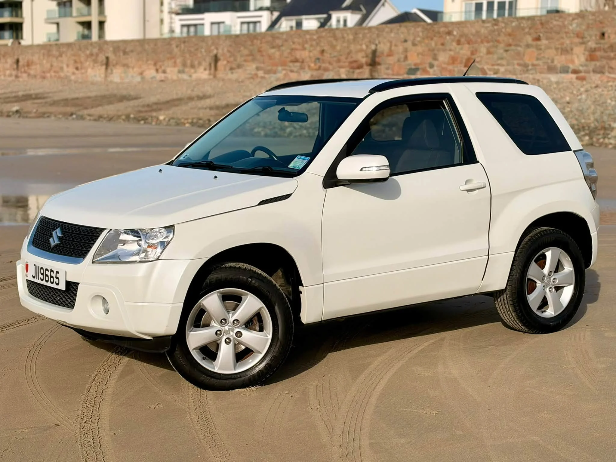 2011 Suzuki Grand Vitara SZ4 1.6 3dr — photo 1