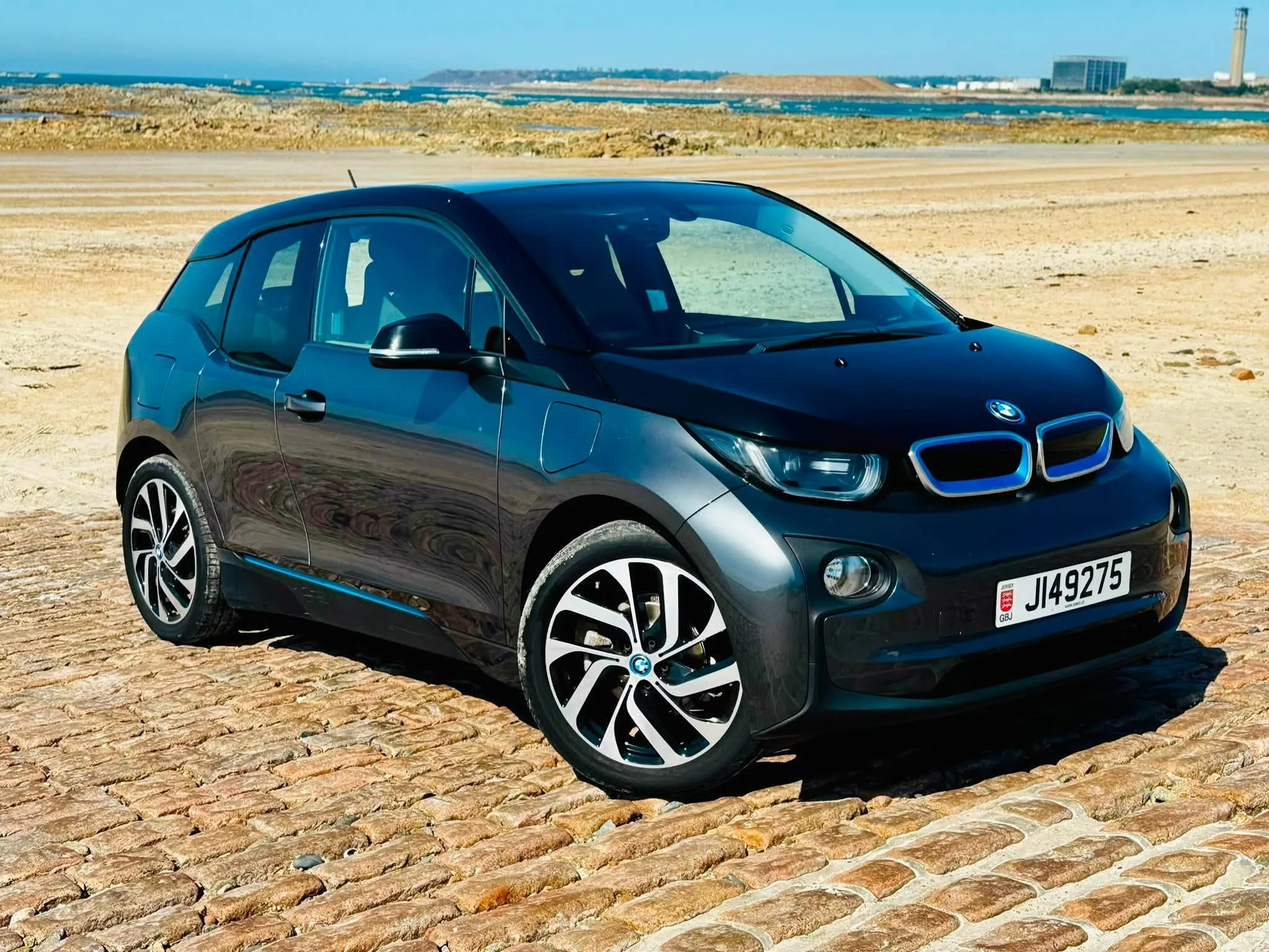 2017 BMW i3 94Ah Range Extender — photo 1