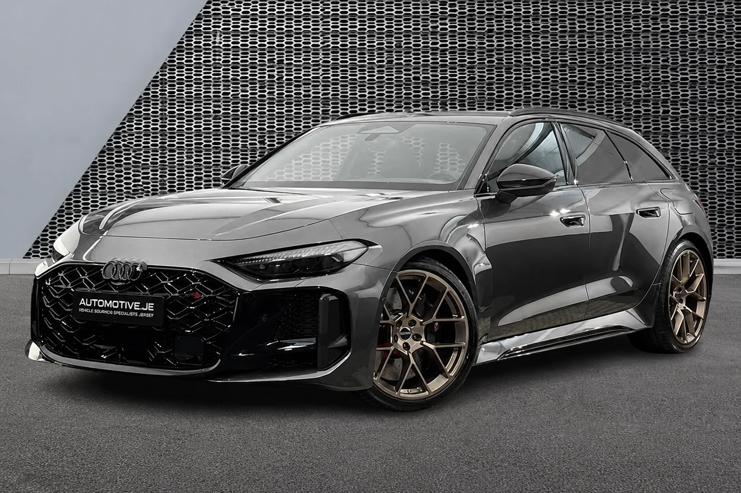 Audi RS 5 Avant, RS 5 Carbon Black 639 PS quattro tiptronic — photo 1