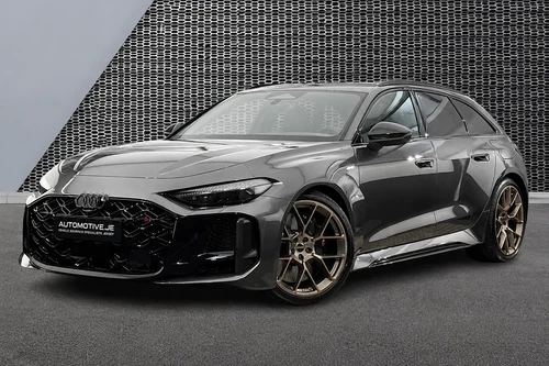 Audi RS 5 Avant, RS 5 Carbon Black 639 PS quattro tiptronic