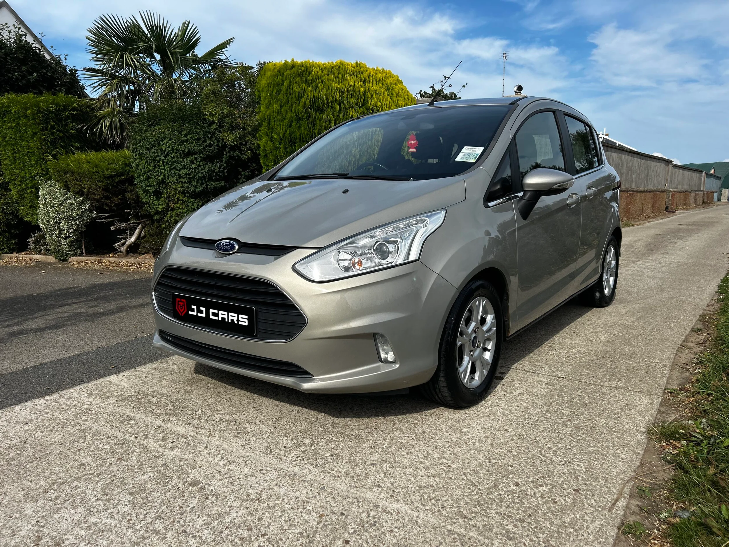Ford B-Max — photo 1