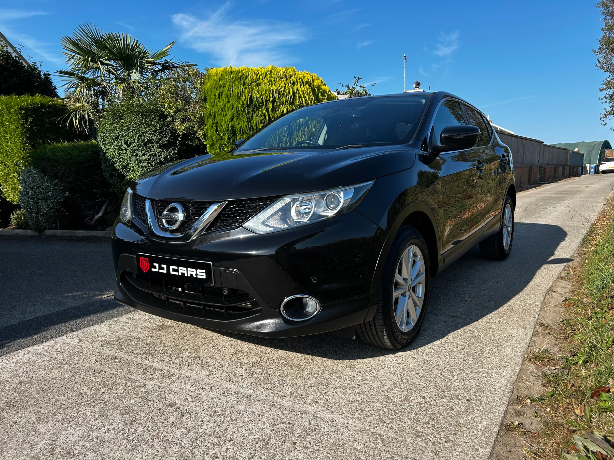 Nissan Qashqai — photo 1