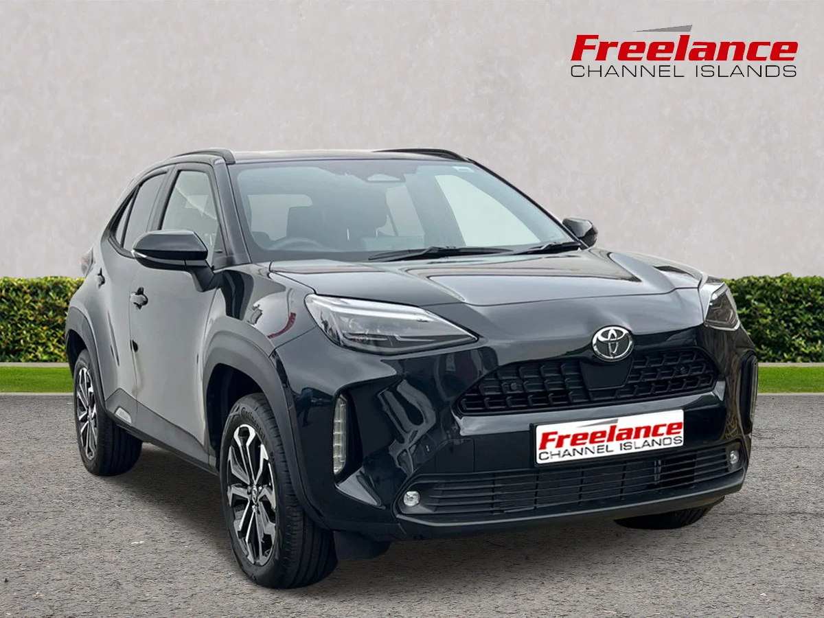 2026 TOYOTA Yaris Cross — photo 1