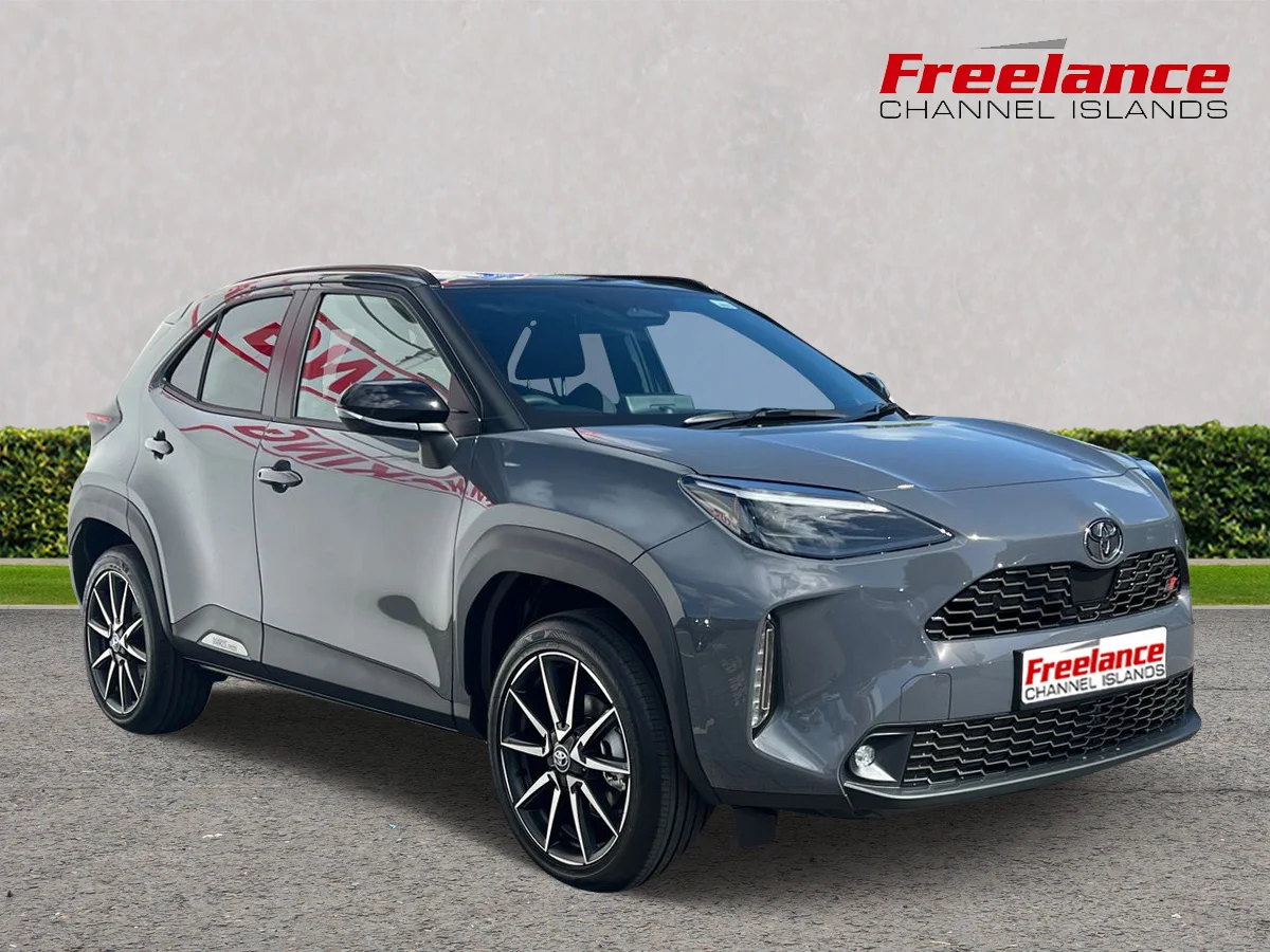 2026 TOYOTA Yaris Cross — photo 1