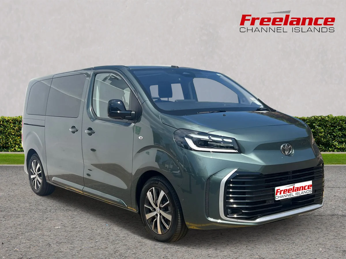 2026 Toyota Proace Verso Design 75KW — photo 1
