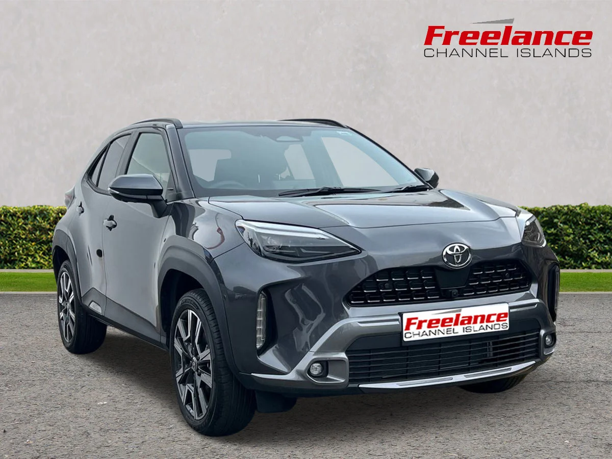 2026 TOYOTA Yaris Cross — photo 1