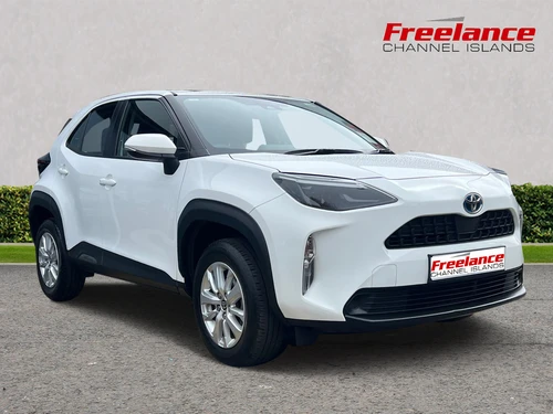 2024 TOYOTA Yaris Cross