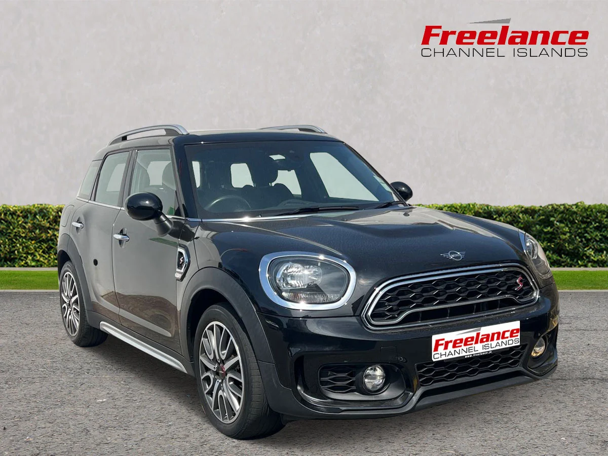 2018 MINI Countryman — photo 1