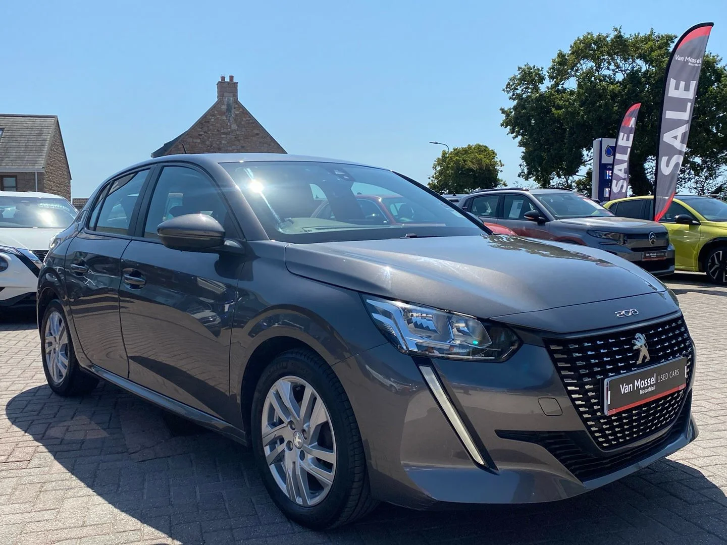 Peugeot 208 1.2 PureTech Active 5dr — photo 1