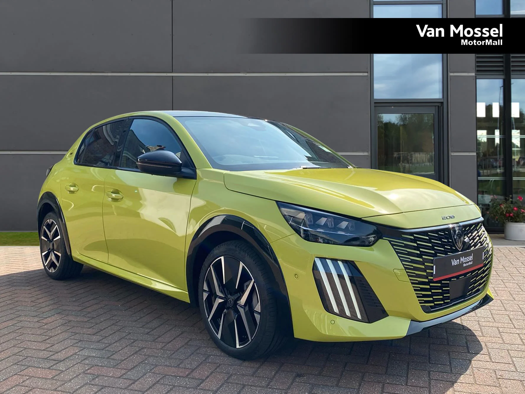 Peugeot 208 1.2 Hybrid 145 GT Premium 5dr e-DSC6 — photo 1