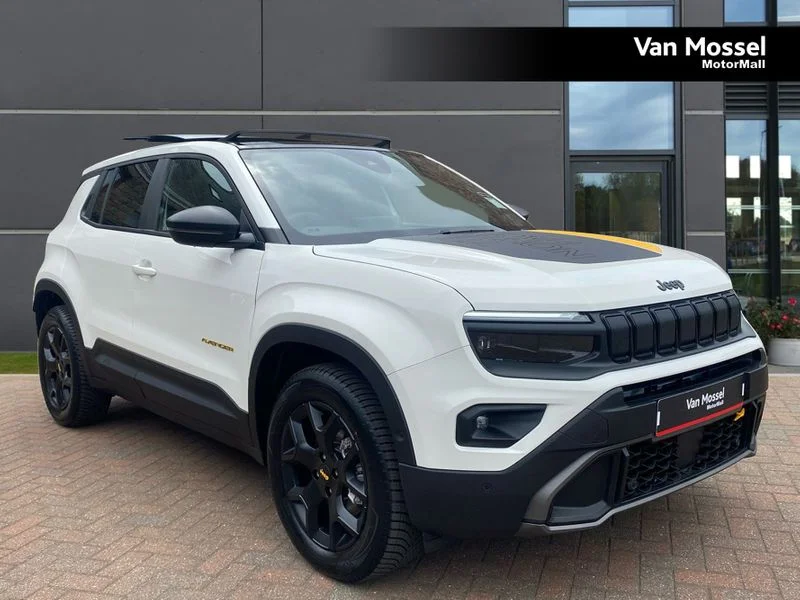 Jeep Avenger Hatchback Special Edition 1.2 E-AWD e-Hybrid The North Face 5dr DCT — photo 1