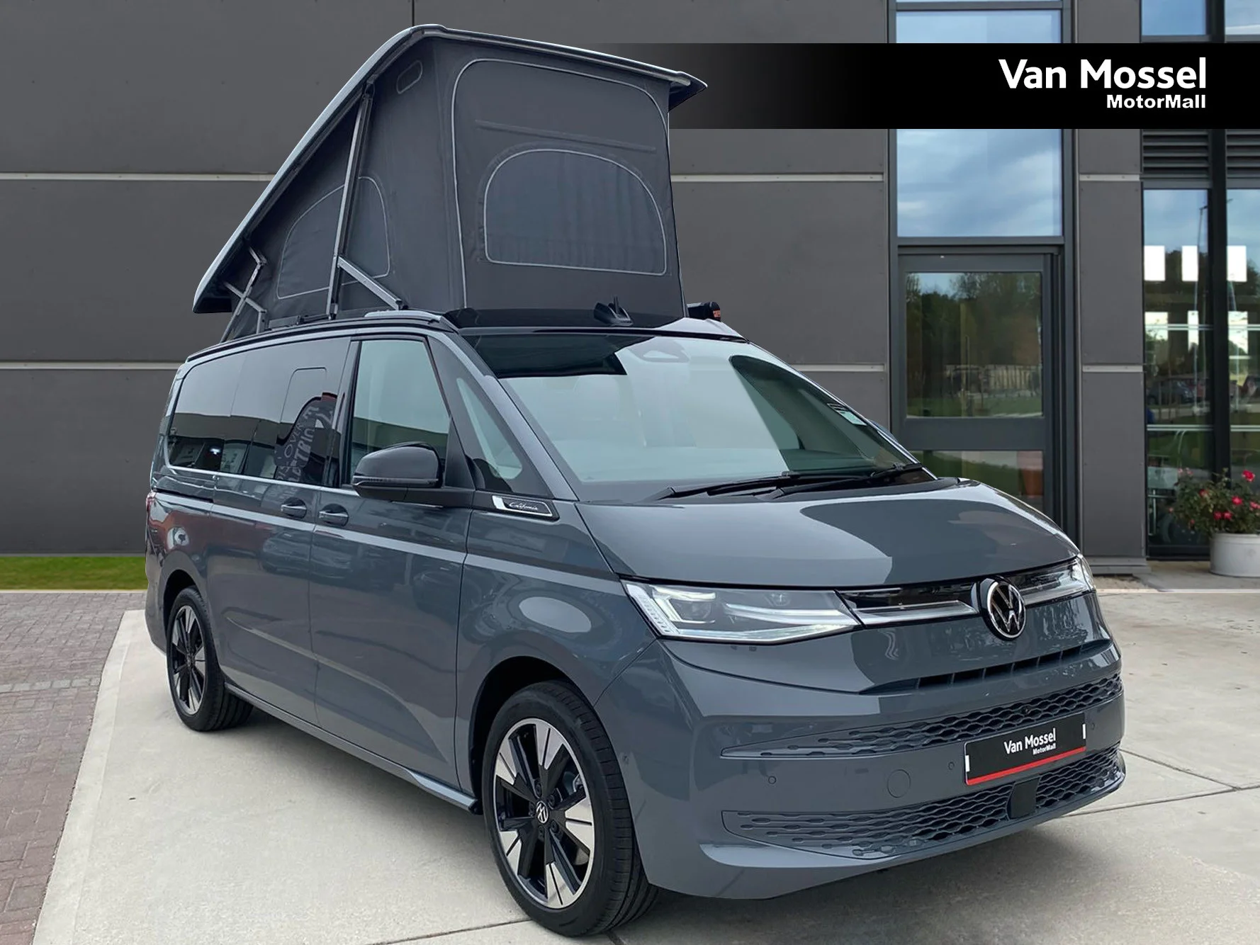 Volkswagen California 2.0 TSI Ocean 5dr DSG — photo 1