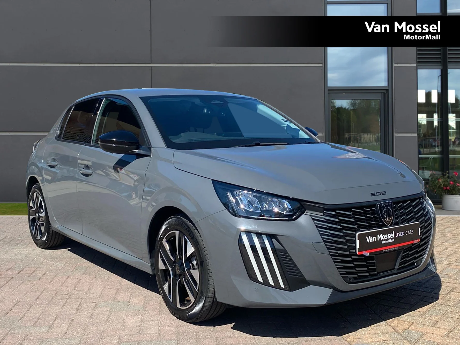 Peugeot 208 1.2 PureTech 100 Allure 5dr — photo 1