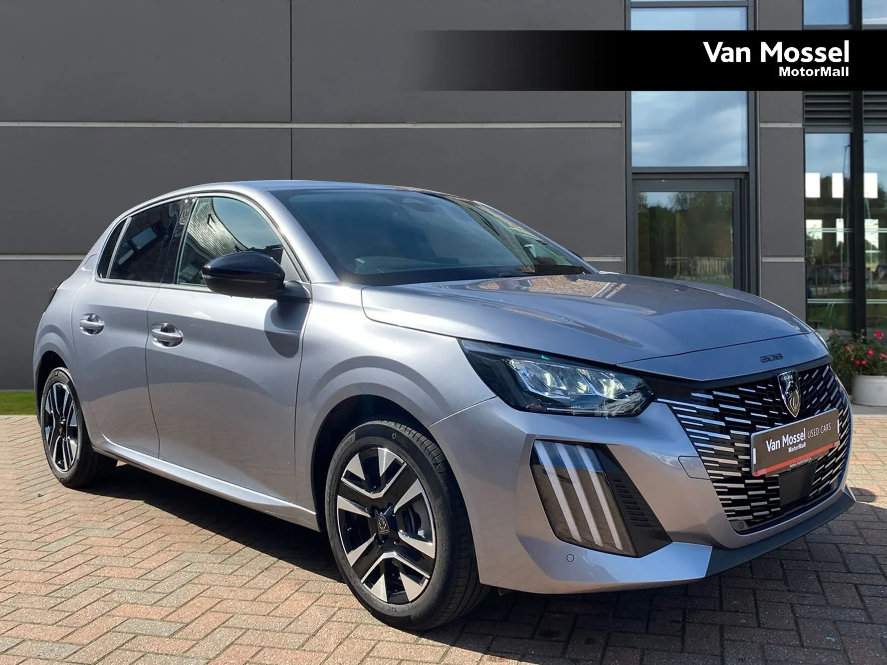 Peugeot 208 1.2 PureTech 100 Allure 5dr — photo 1