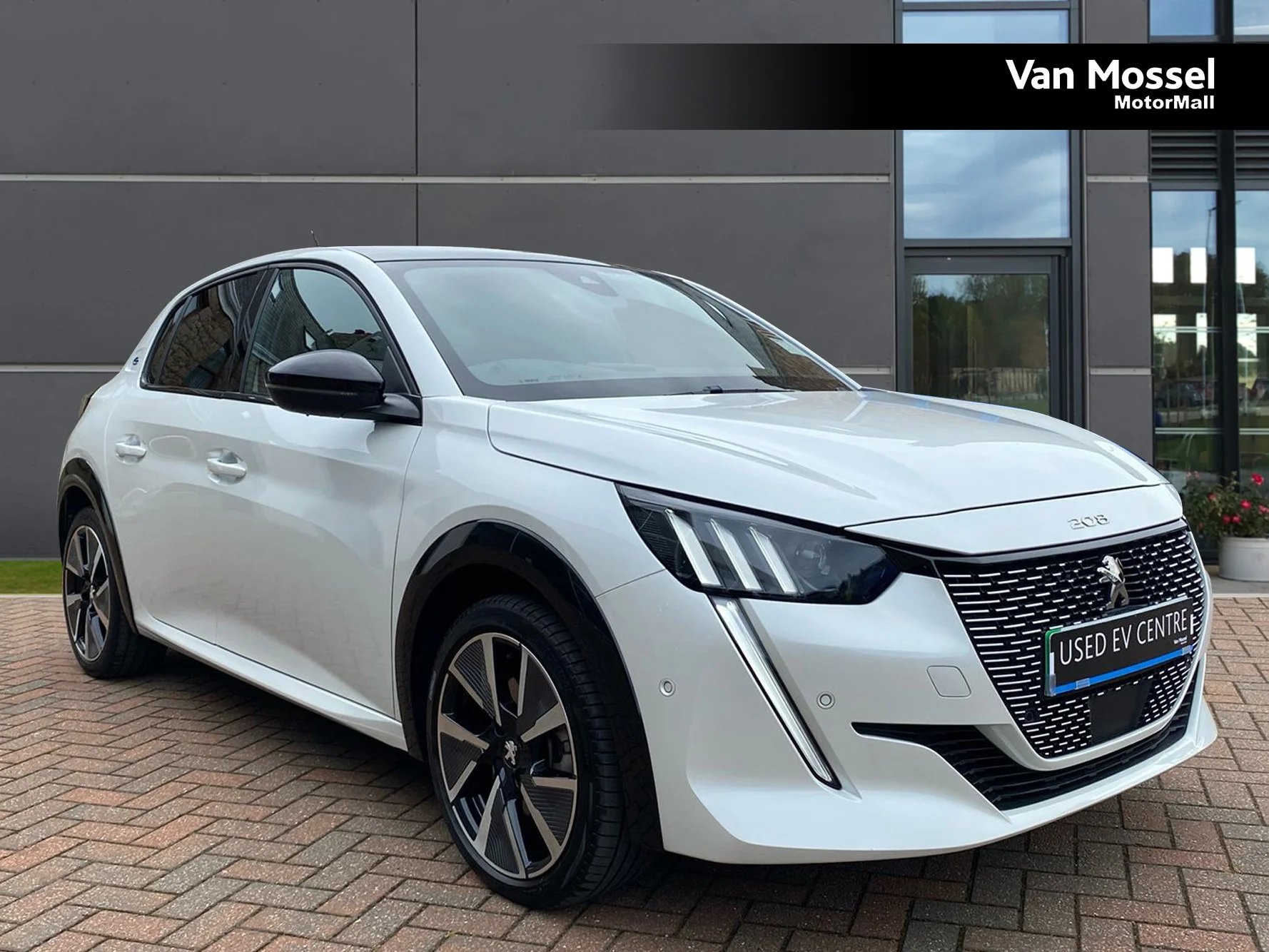 Peugeot 208 100kW GT Premium 50kWh 5dr Auto — photo 1