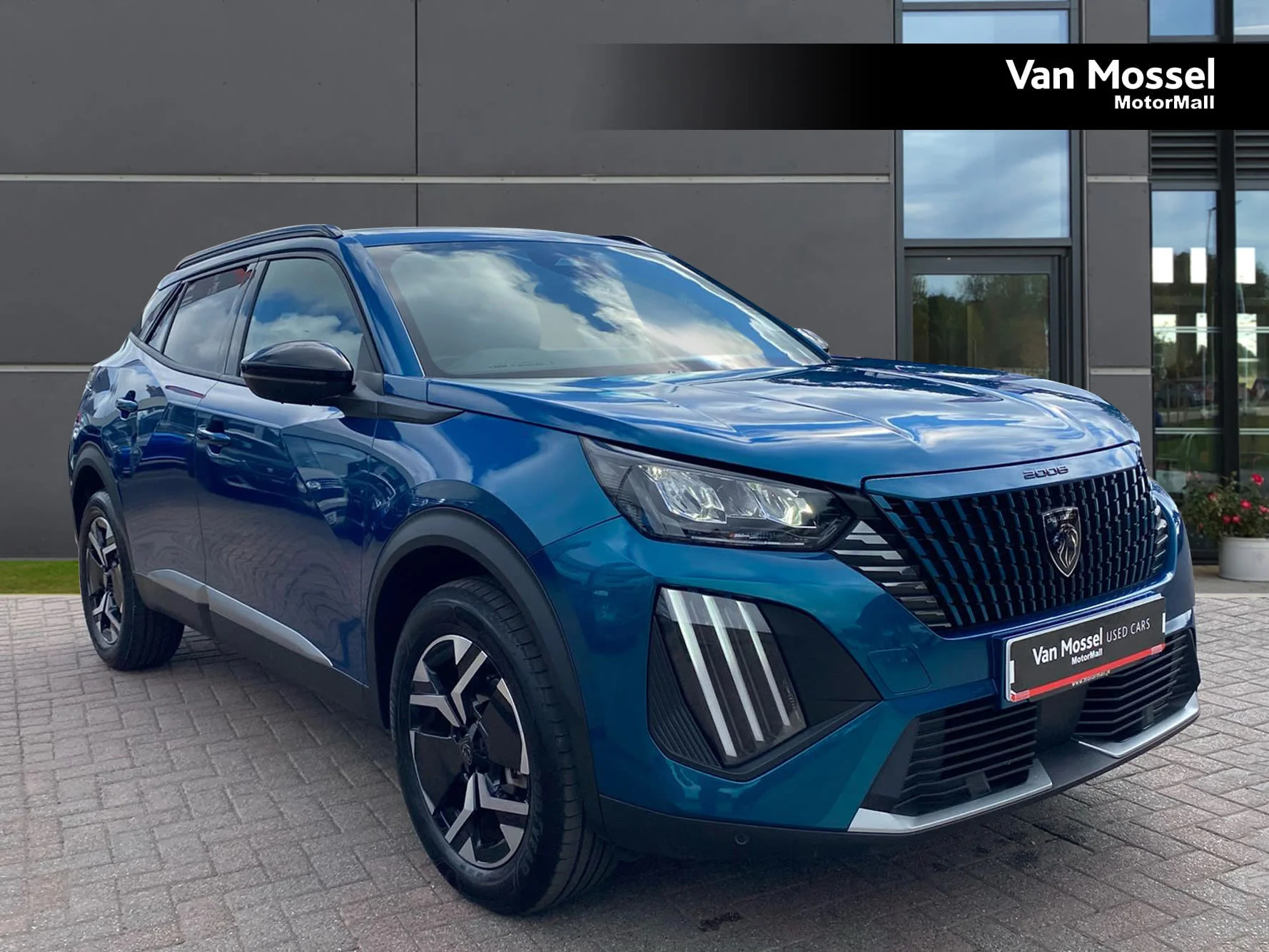 Peugeot 2008 1.2 PureTech 130 Allure 5dr EAT8 — photo 1