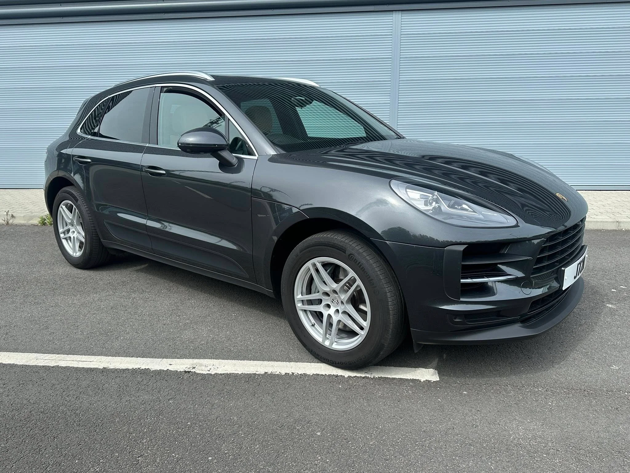 Porsche Macan S — photo 1