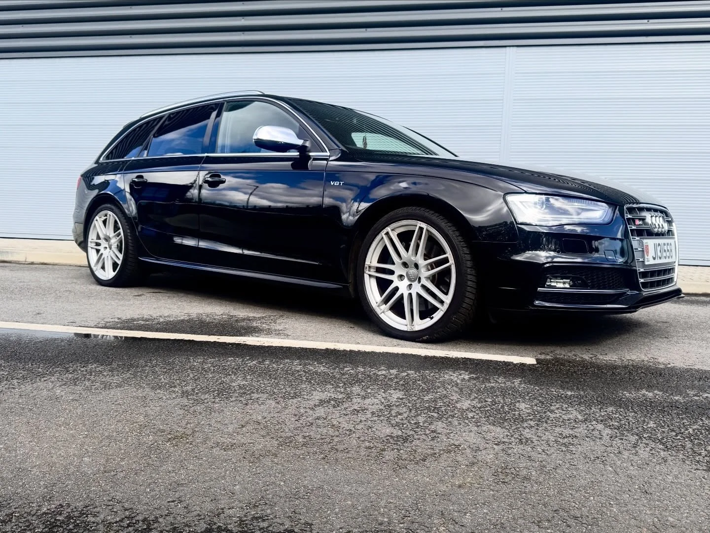Audi S4 Avant Quattro — photo 1
