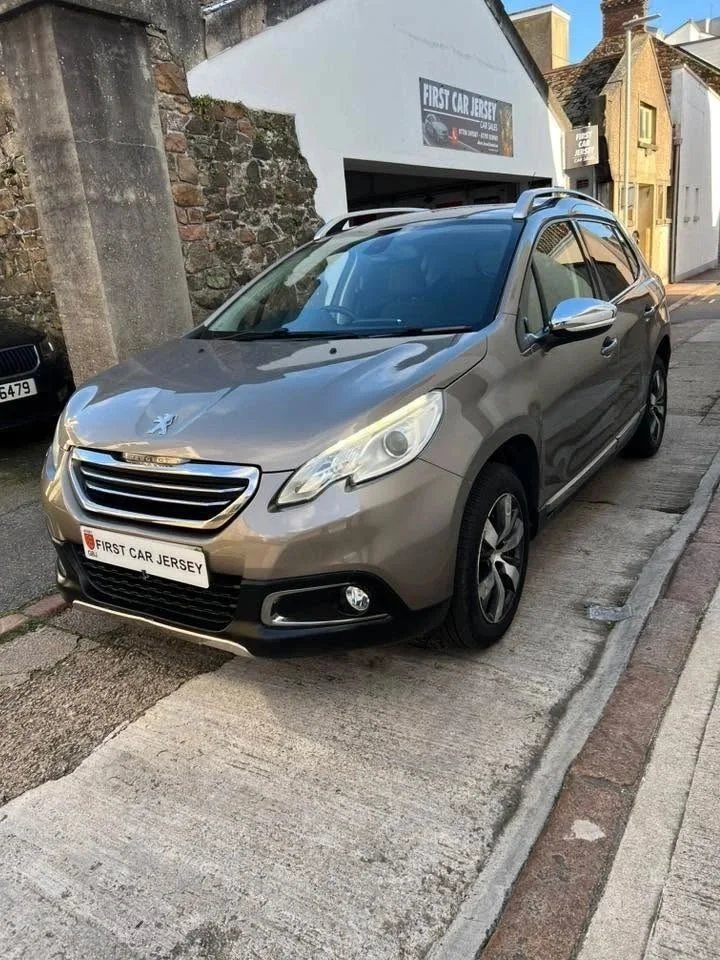 2015 Peugeot 2008 — photo 1