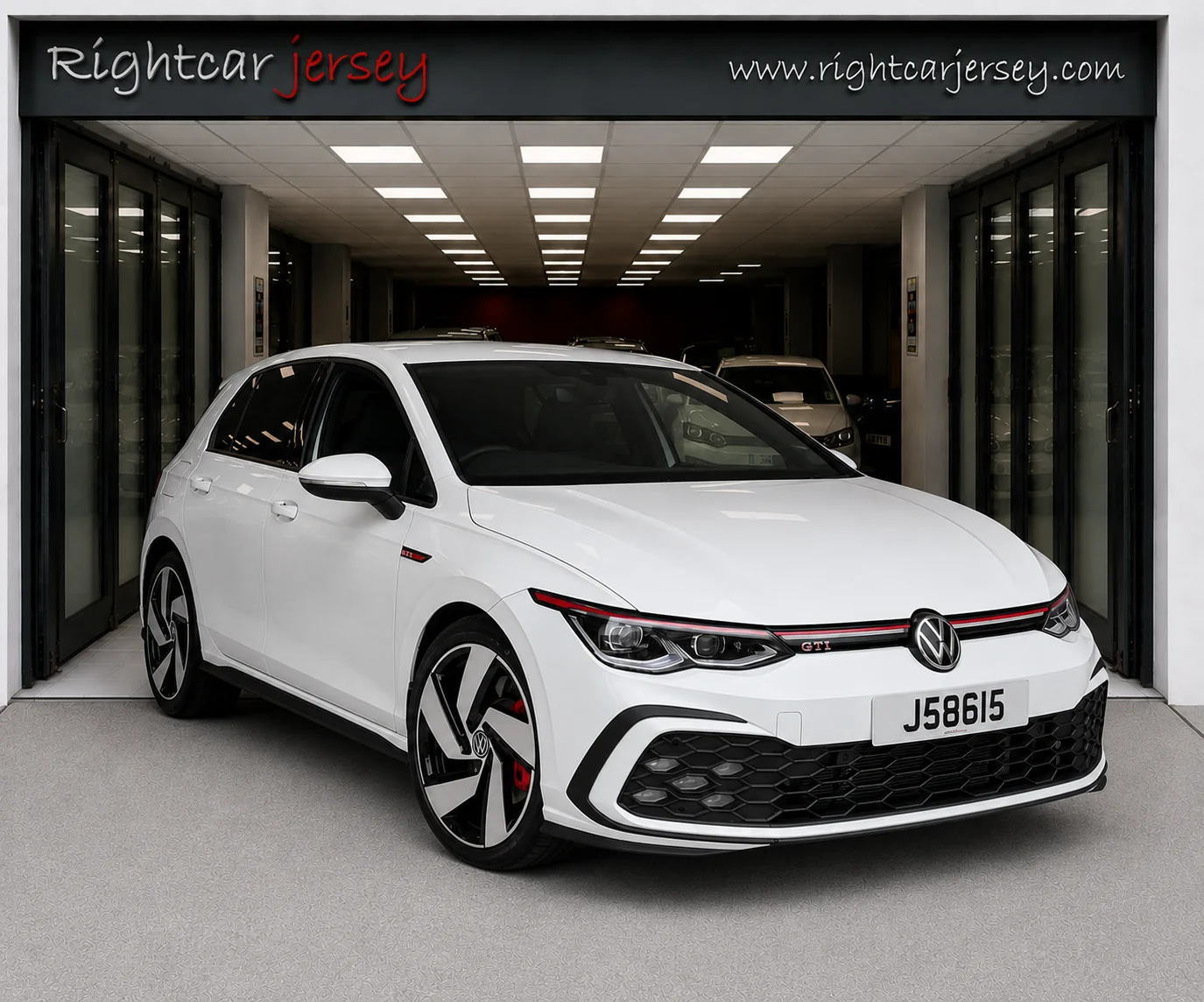 2024 Volkswagen Golf 2.0 TSI GTI 5 Door DSG — photo 1