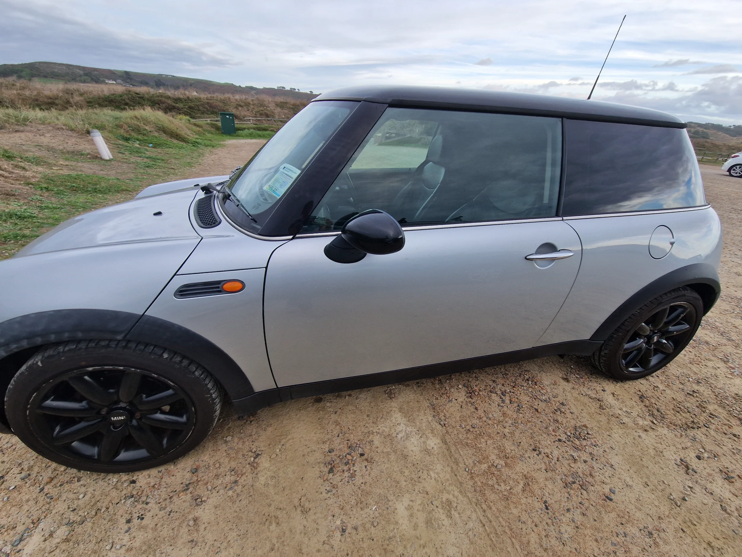 2004 Mini Cooper — photo 1