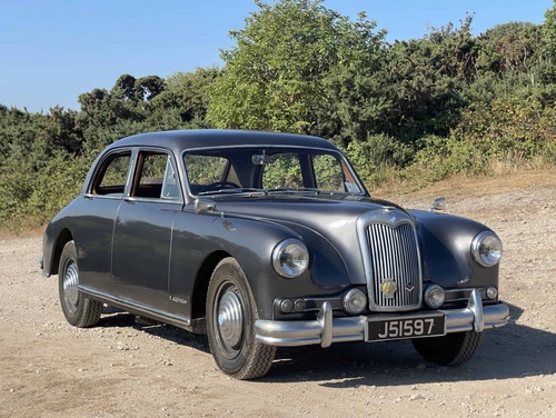 Riley Pathfinder