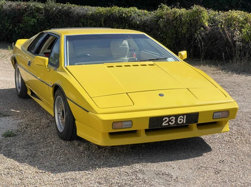 Lotus Esprit S2