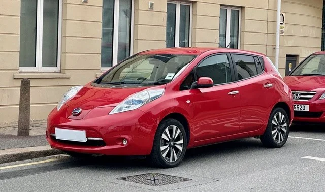 Nissan Leaf Tekna Electric Automatic — photo 1
