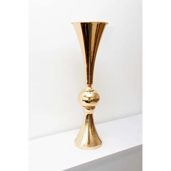 Trompeta metálica oro 65cm altura