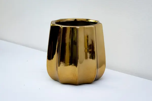 Base neo dorada de cerámica 16cm altura