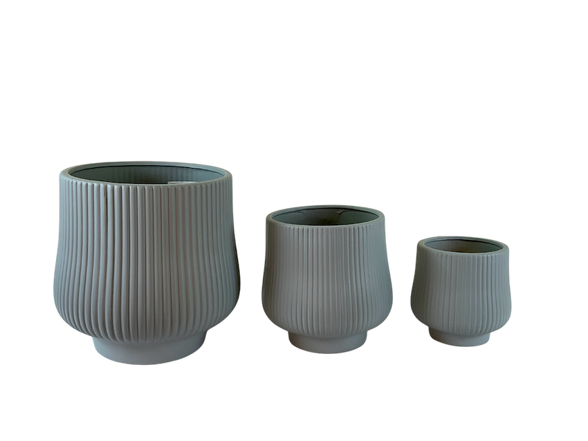 Set Doria con tres macetas, disponible en tres colores