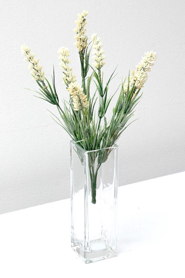 Follaje Lavanda crema de 26cm altura