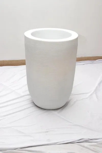 Maceta polietileno Ason blanca 56cm altura x 37cm boca