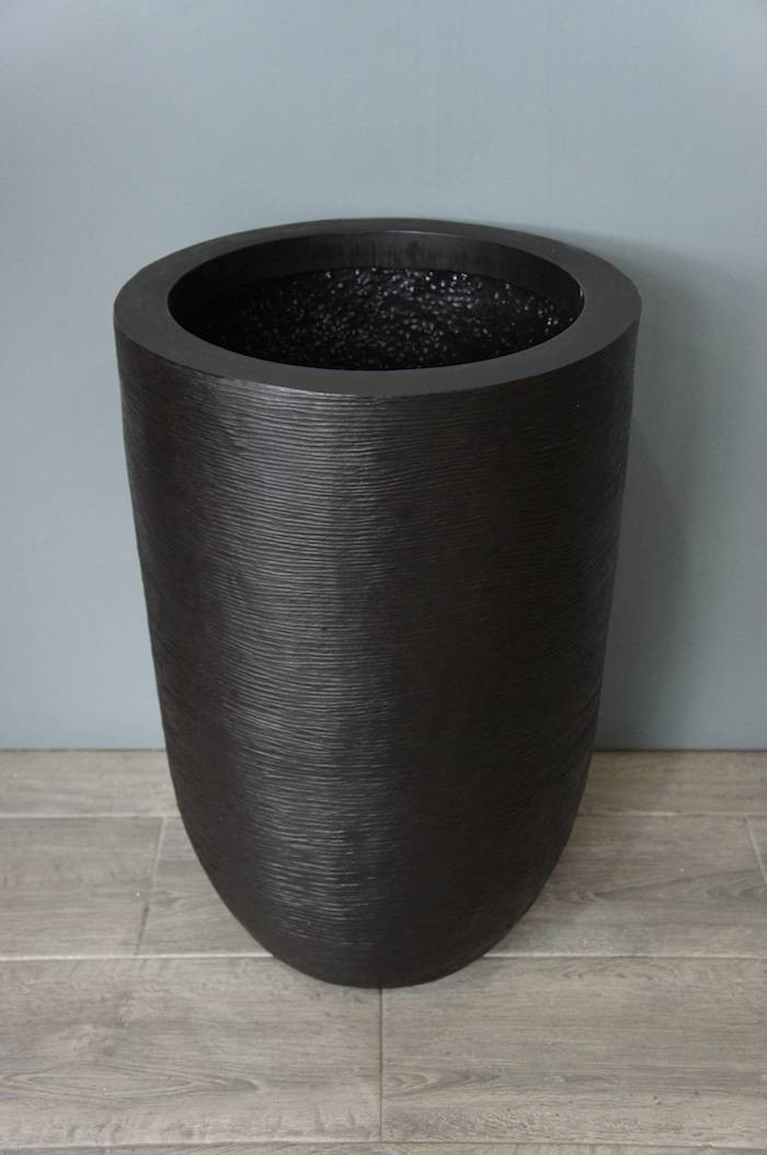 Maceta Ason chocolate Polietileno 56cm altura x 37cm boca