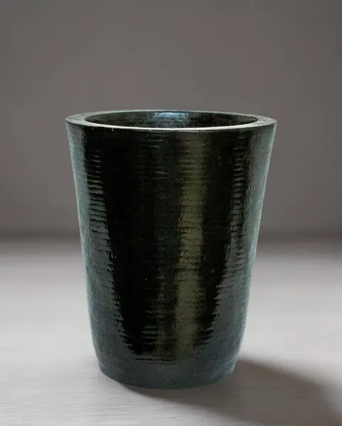 Maceta chica Klya polietileno 40cm altura x 32cm boca