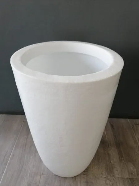 Maceta Klya Blanca de Polietileno 55cm altura x 36cm boca