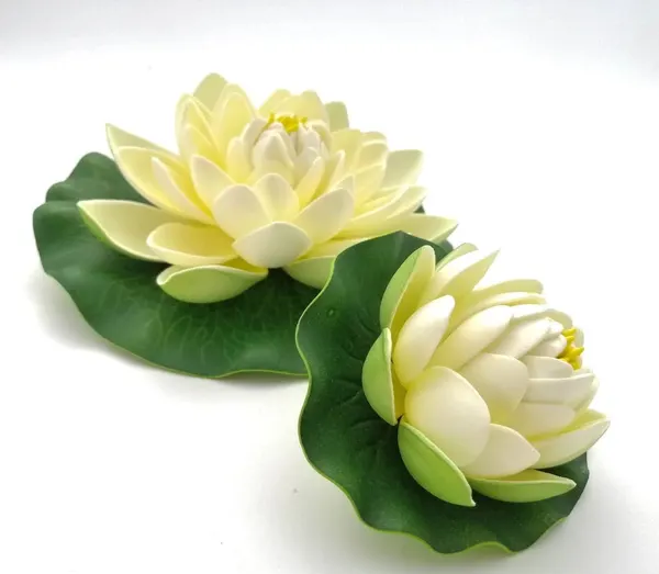 Flor de loto flotante 10 y 18cm diámetro