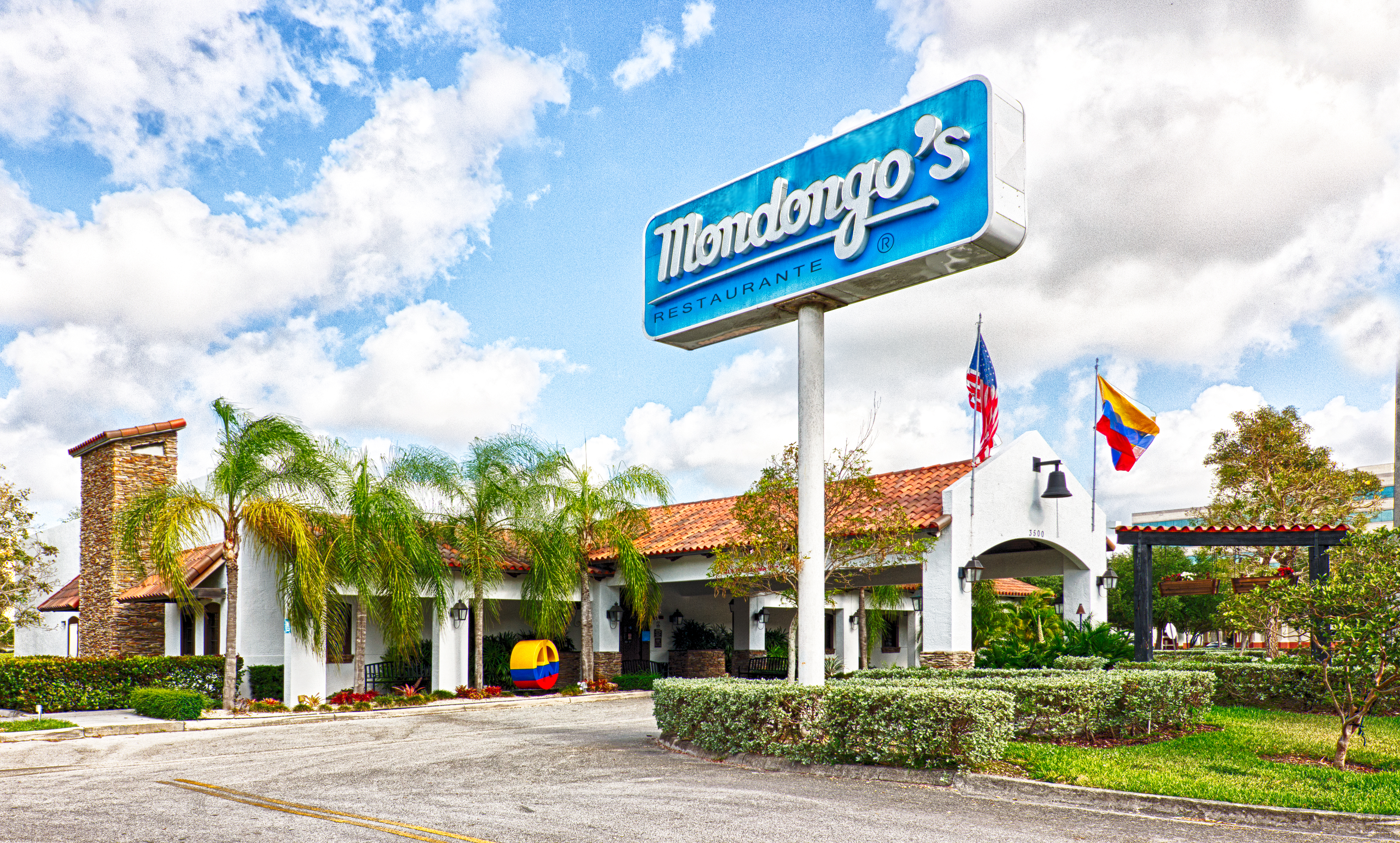Mondongo's Restaurante dining room in Doral, Florida