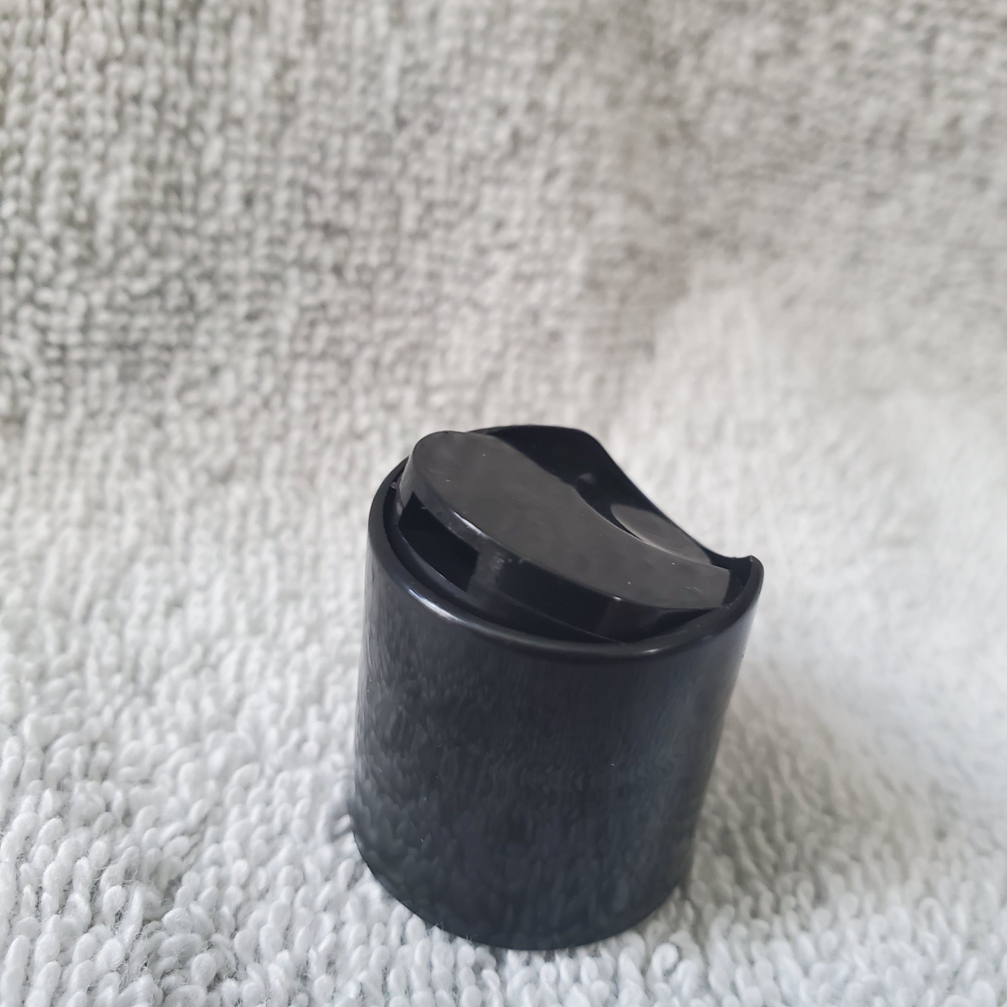 75 Clear 2 oz / 60 mL Oblong Bottles with Black Disc-Top Caps – Beveled Sides – New preview 2