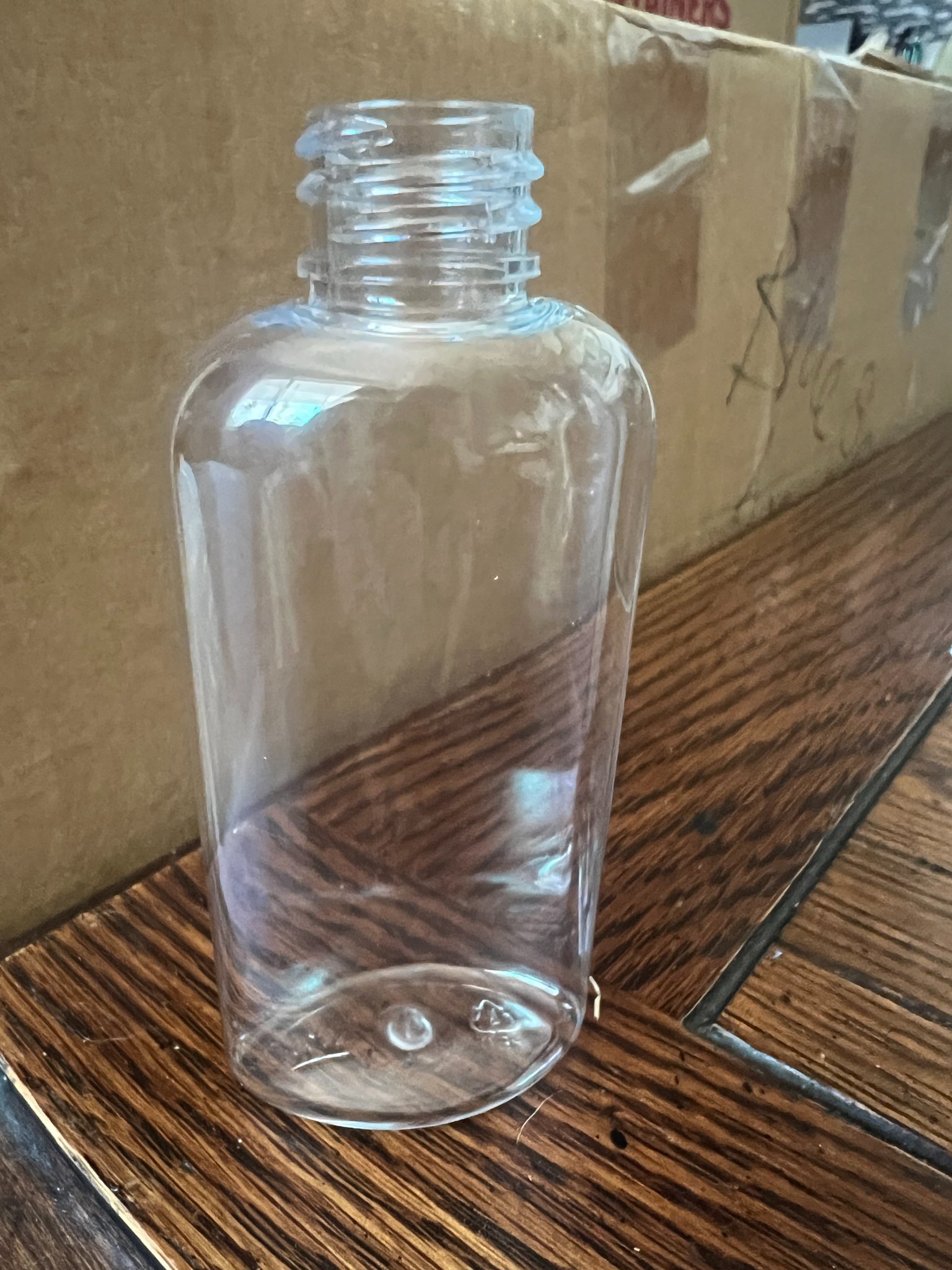 270 Clear 2 oz / 60 mL Cosmo Bottles with Black Dispensing Caps – New preview 2