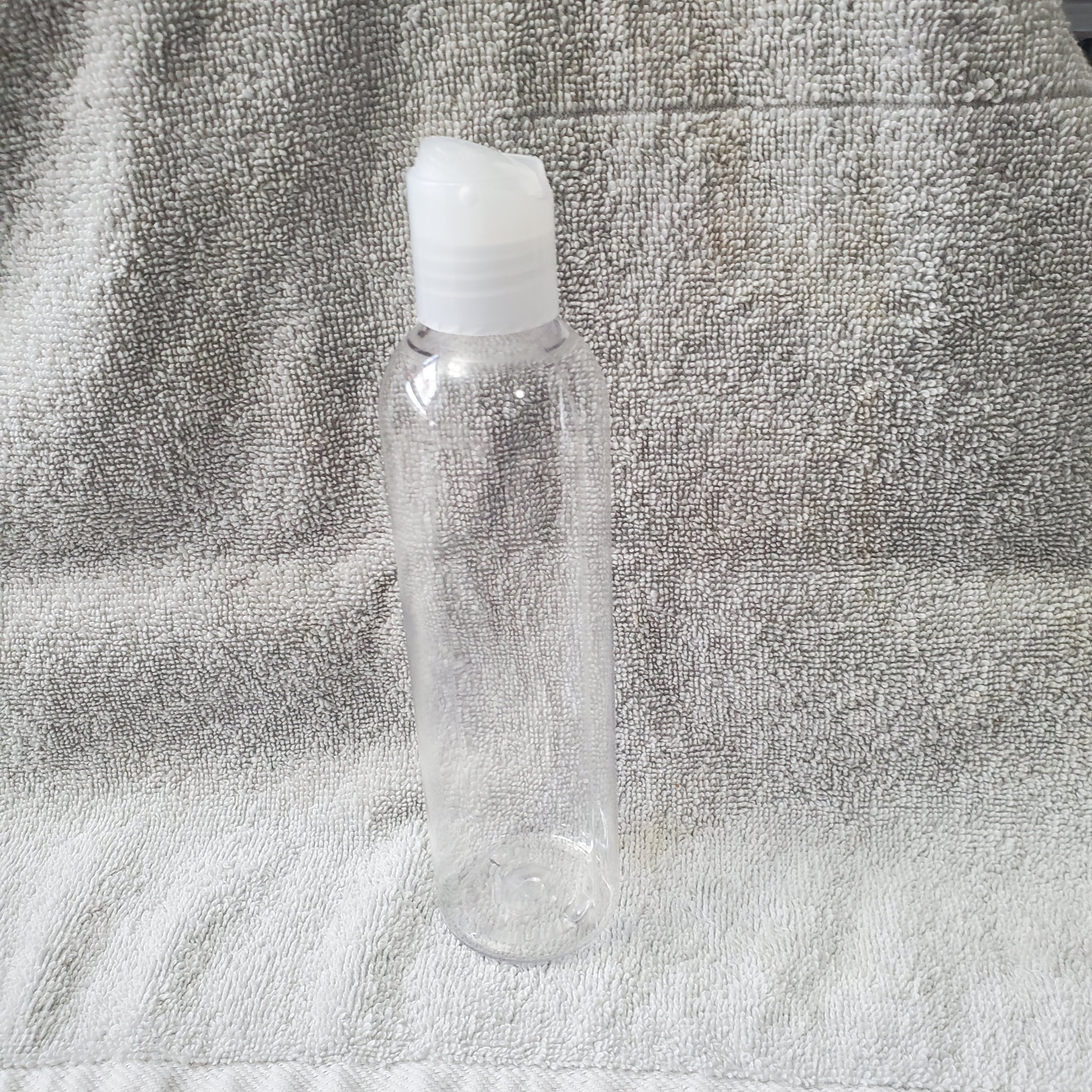 21 Clear 8 oz PET Bullet Bottles with Clear Flip-Top Caps – New