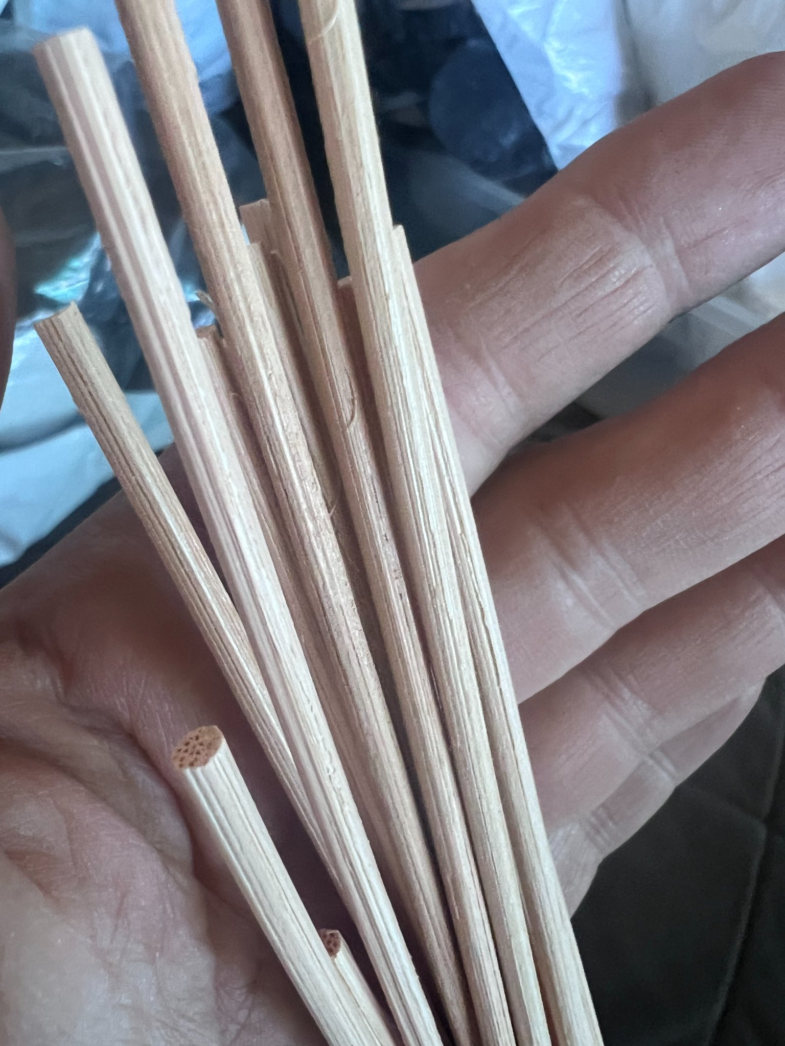 Reed Diffuser Making Set – 5 Turquoise Thick Glass Bottles + Approx. 200 Natural Reeds preview 4