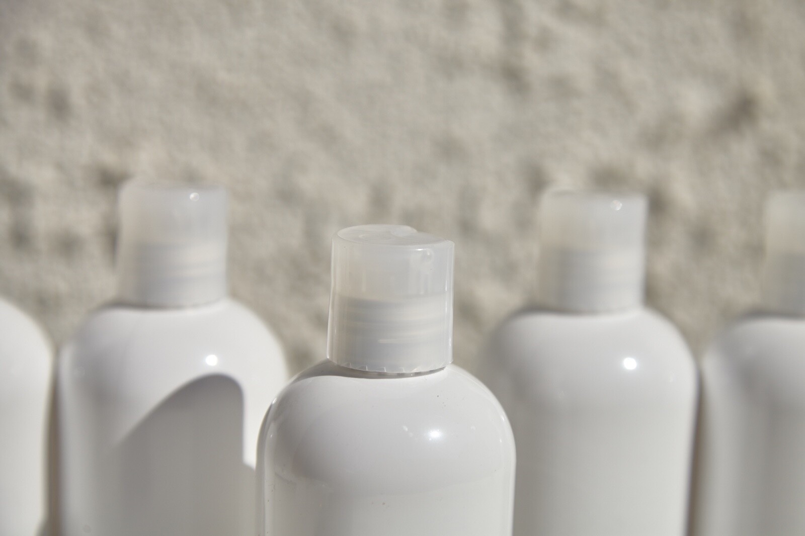 8 oz white bottle for lotion, shampoo, conditioner, etc - Disk top cap - Lot of 10 preview 4