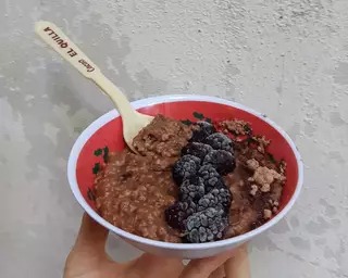 Porridge de avena con chocolate