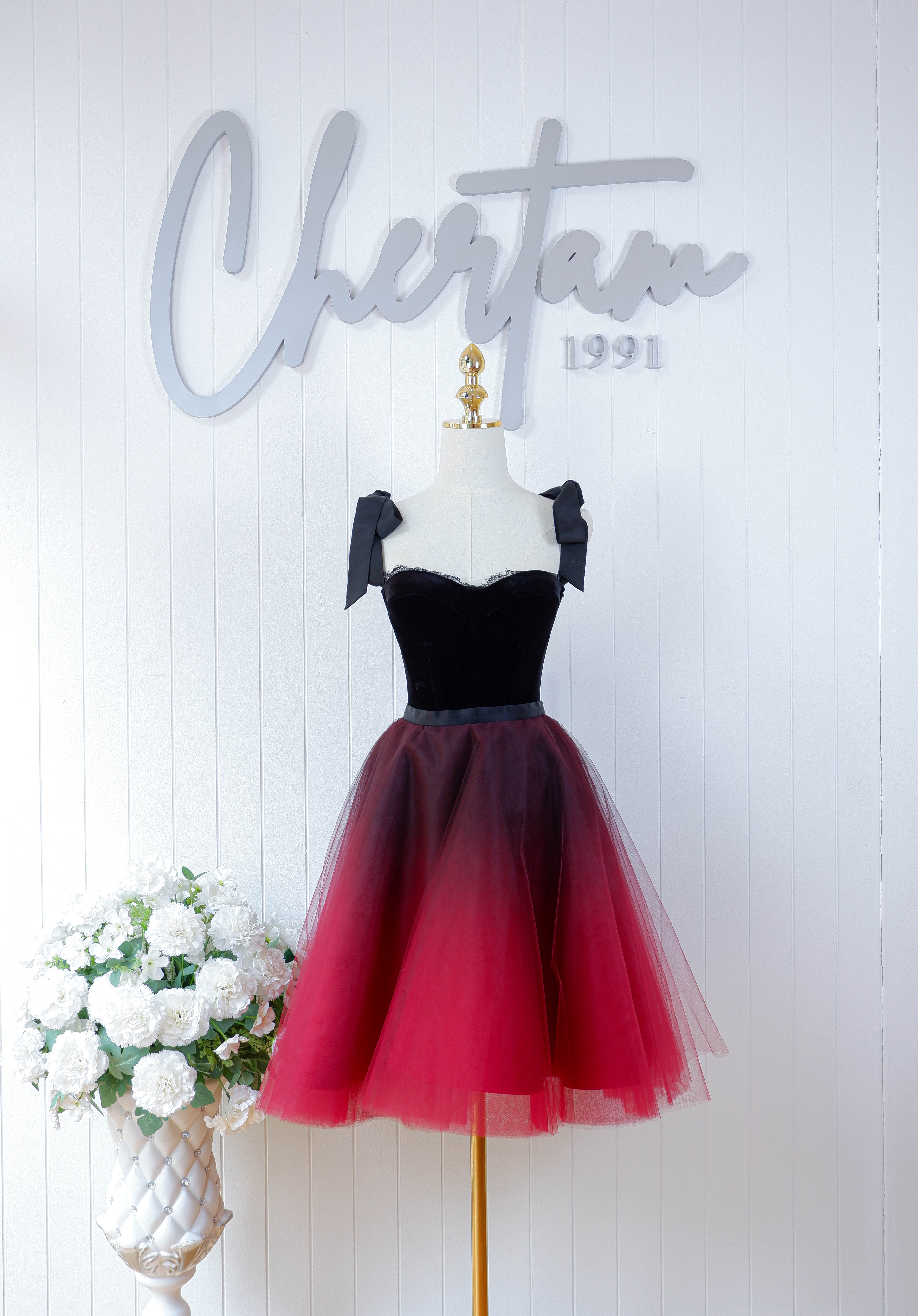 POEM11 เสื้อโบว์ดำ-กระโปรง2แบบ-กางเกง