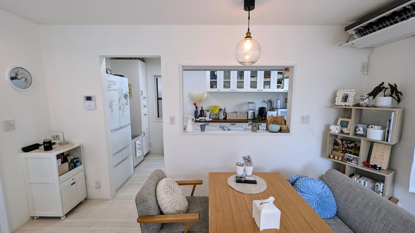 Living/Dining To Kitchen